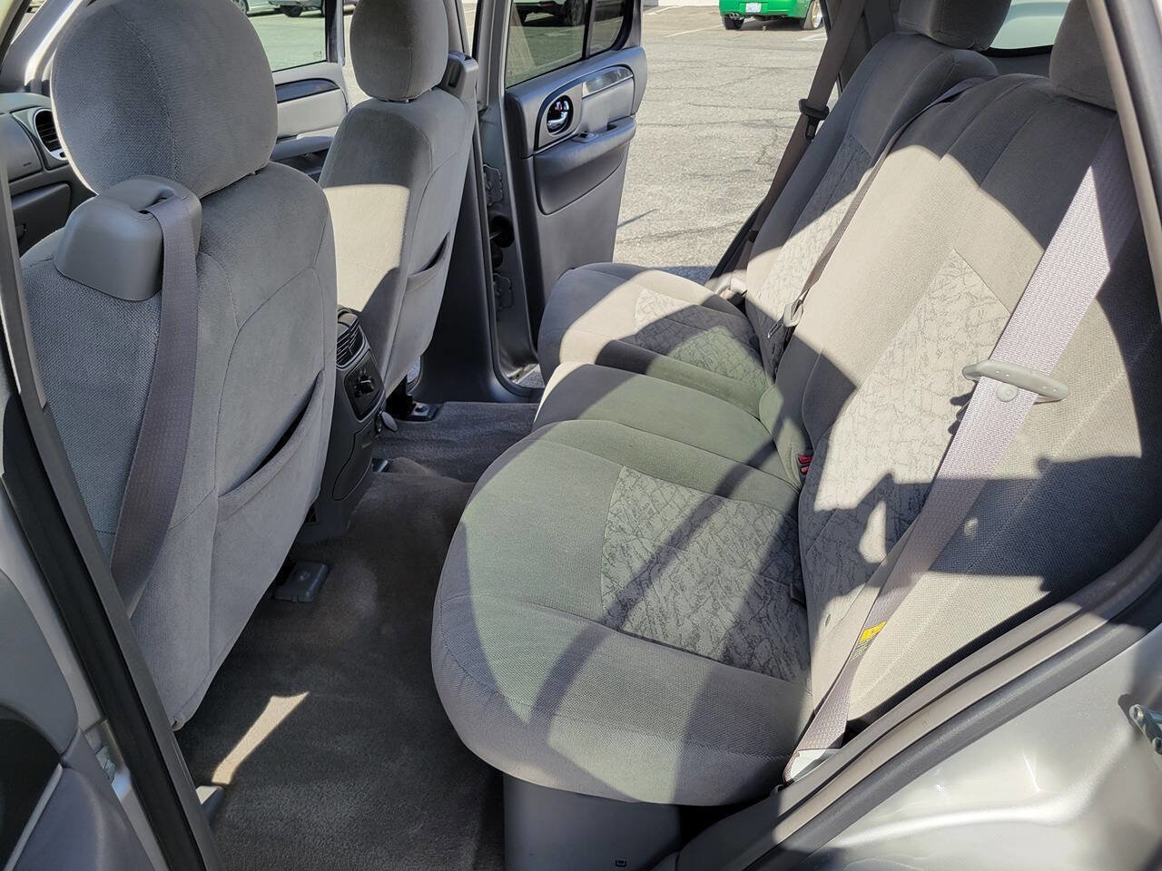 Used 2006 GMC Envoy SLE w/ Sle Preferred Equipment Group image 16