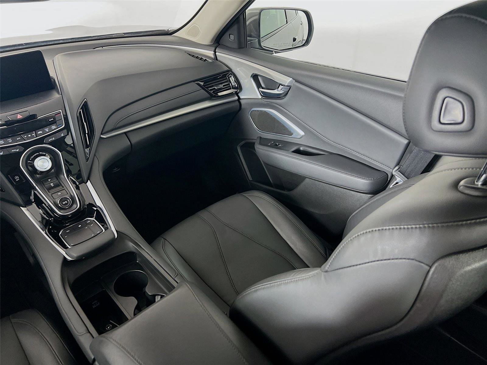 Used 2024 Acura RDX SH-AWD image 23