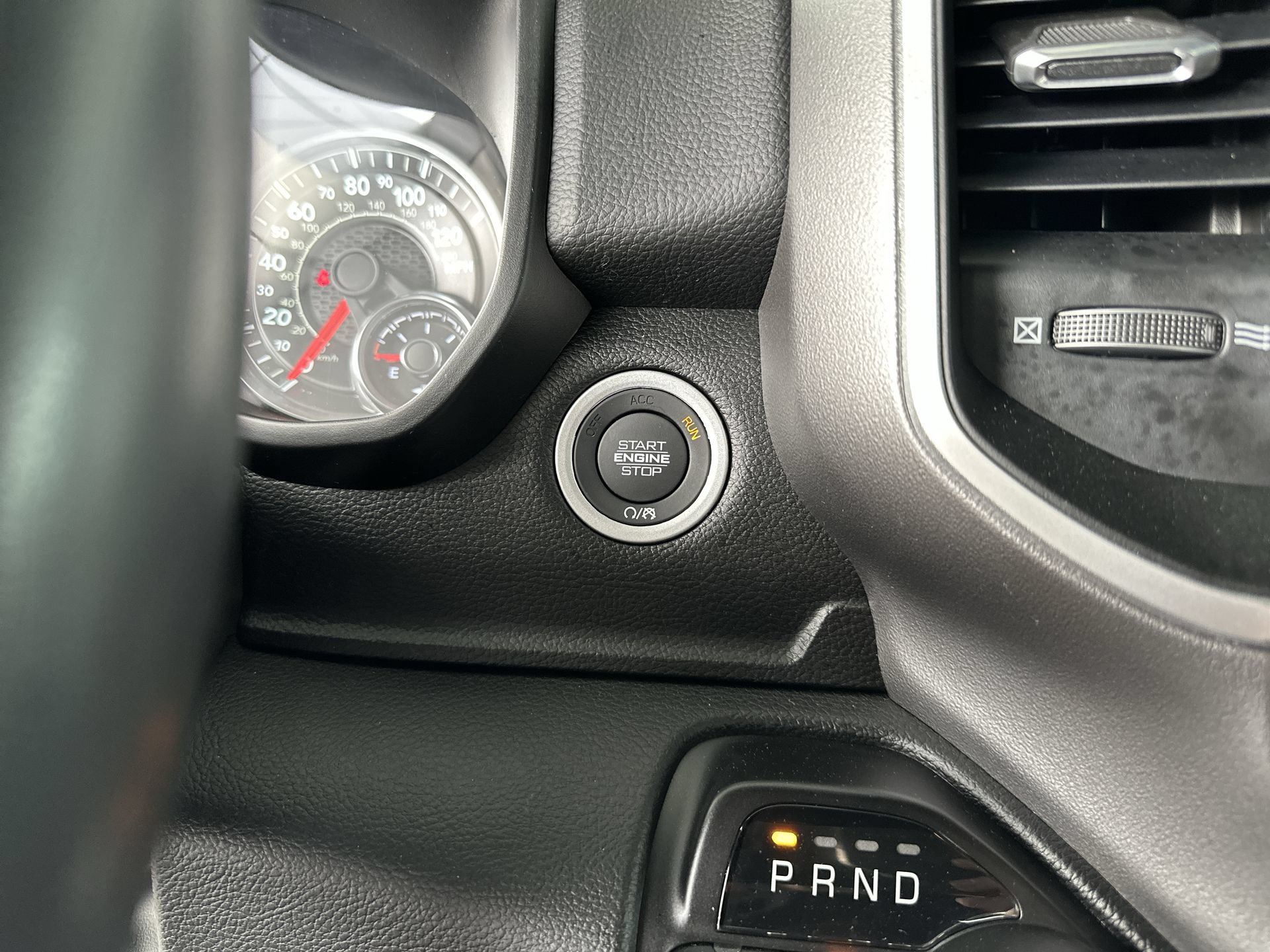Used 2023 RAM 1500 Big Horn AWD/4WD image 17
