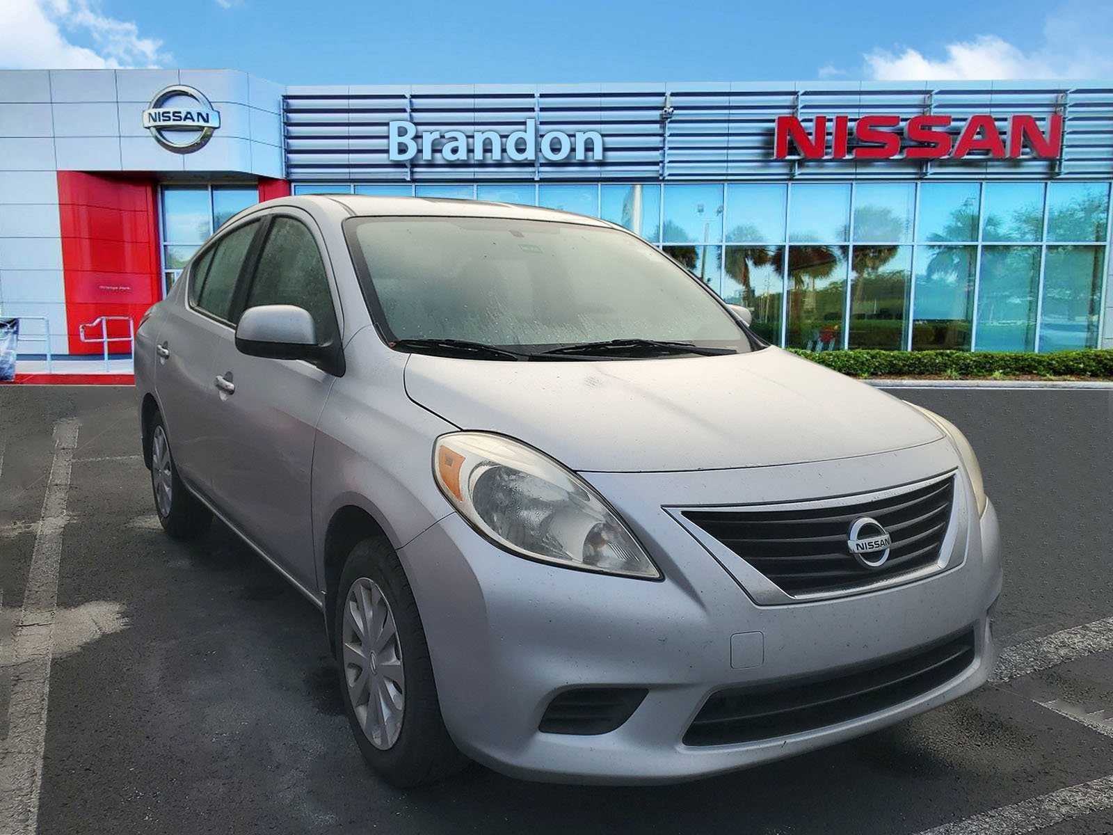 Used 2012 Nissan Versa SV w/ Convenience Pkg image 1