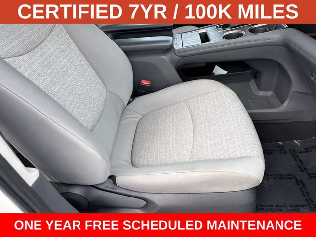 Used 2024 Toyota Sienna LE AWD/4WD image 10