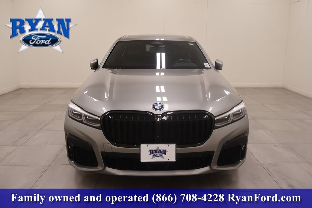 Used 2022 BMW 750i xDrive w/ Executive Package image 8