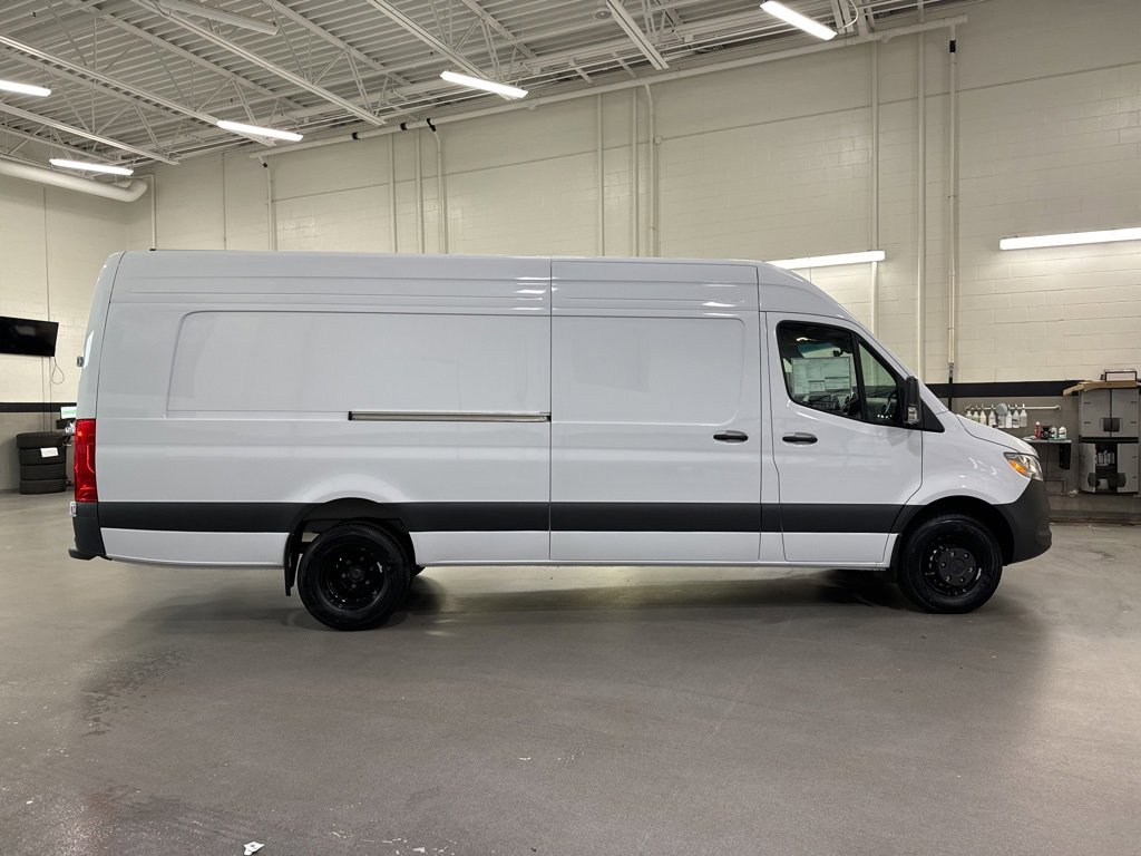 New 2025 Mercedes-Benz Sprinter 3500 image 6