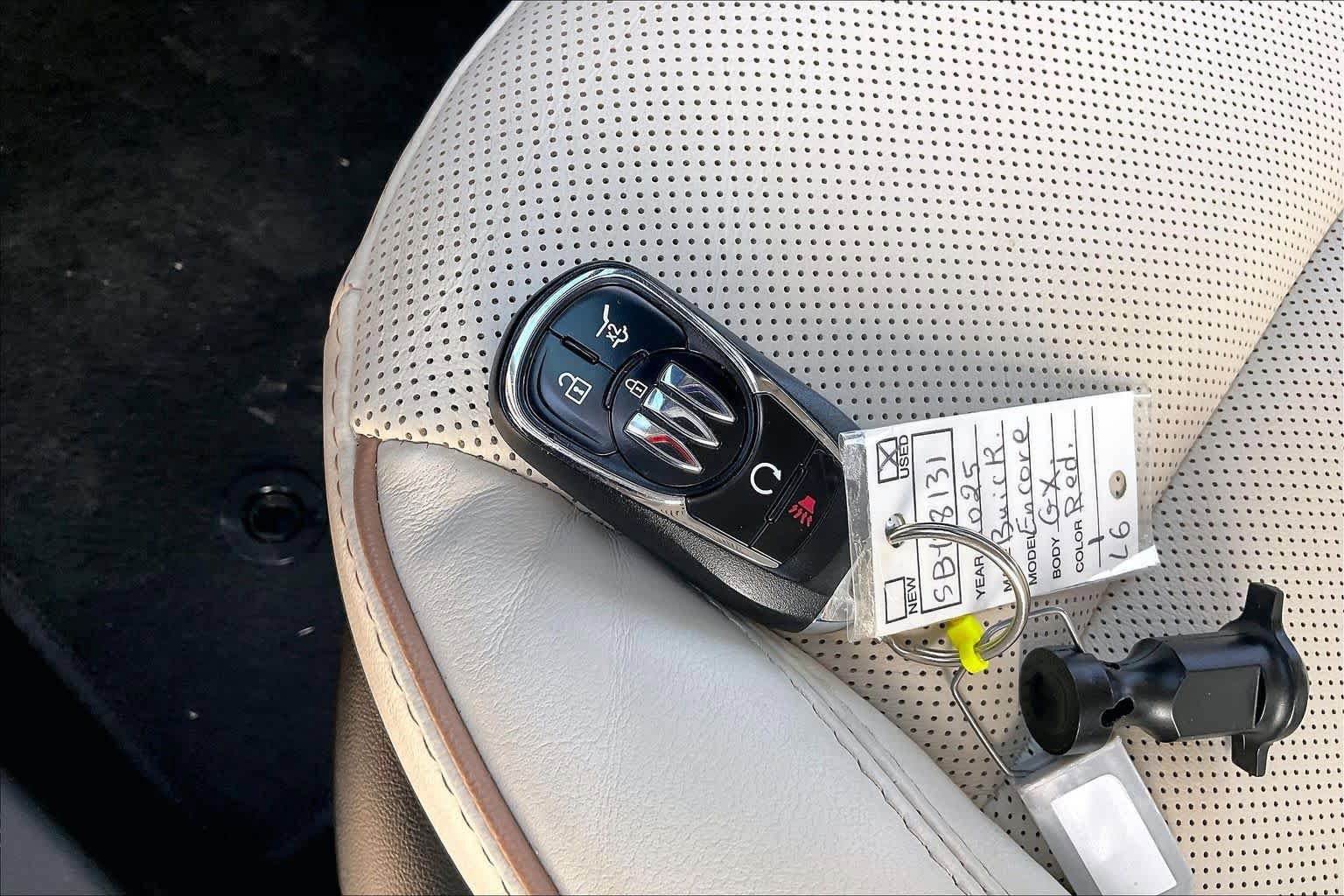 Used 2025 Buick Encore GX Avenir w/ Avenir Technology Package FWD image 15