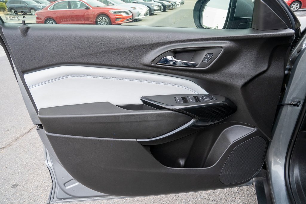 Used 2024 Chevrolet Trax LT w/ Driver Confidence Package image 15