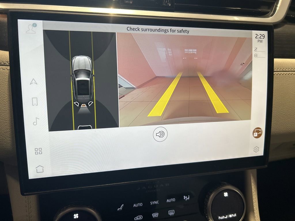 Used 2024 Jaguar F-PACE R-Dynamic S image 9