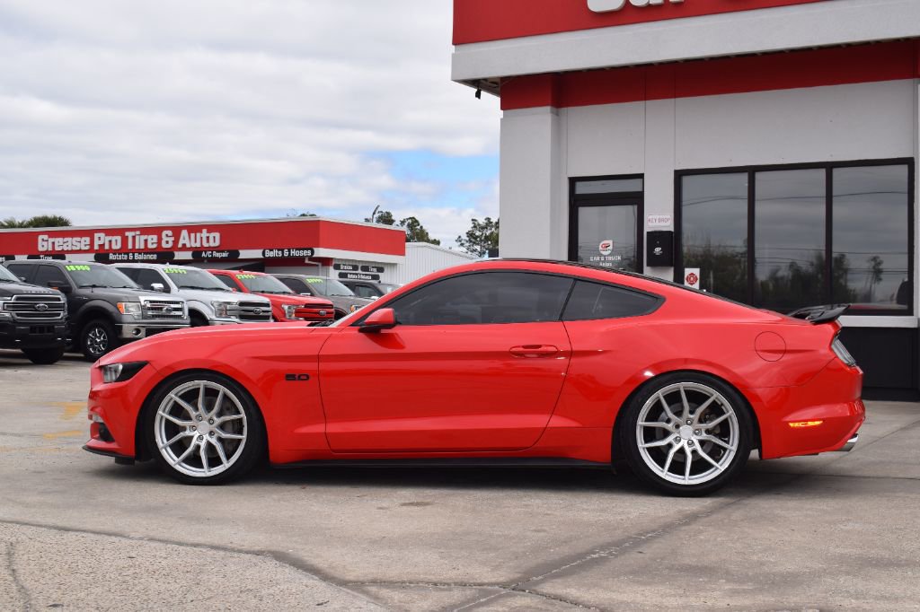 Used 2015 Ford Mustang GT image 6