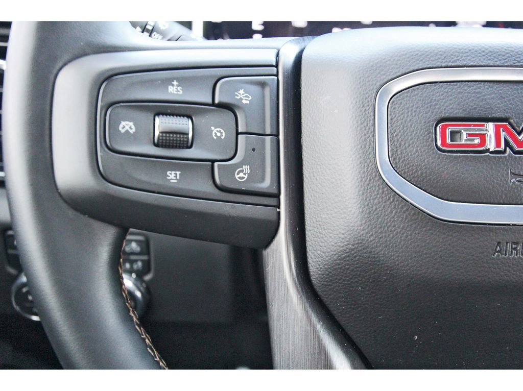 Used 2025 GMC Sierra 2500 AT4 image 15