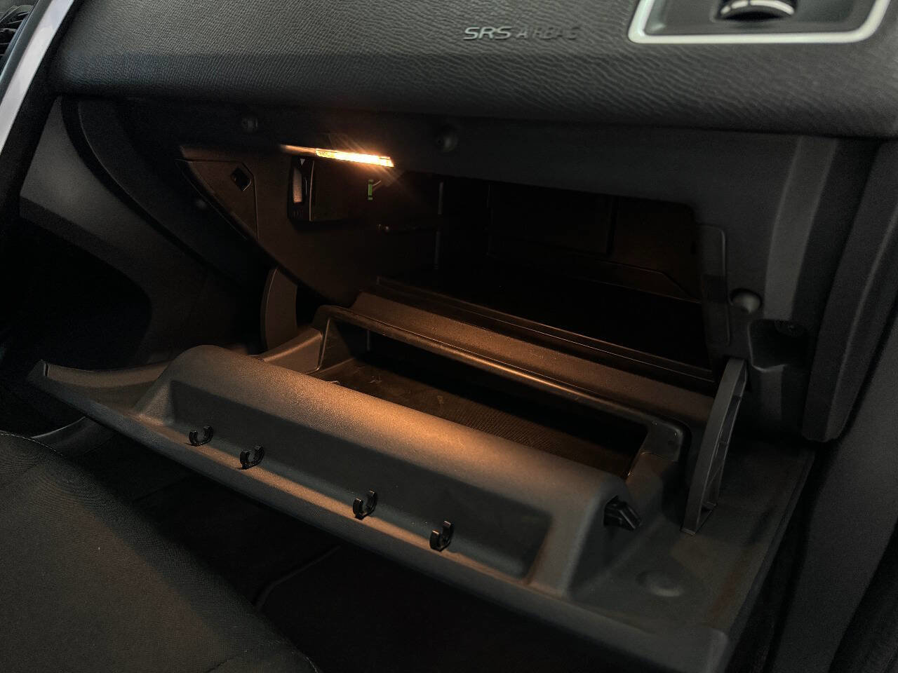 Used 2017 Volvo XC60 T5 w/ Tailgate Package image 44