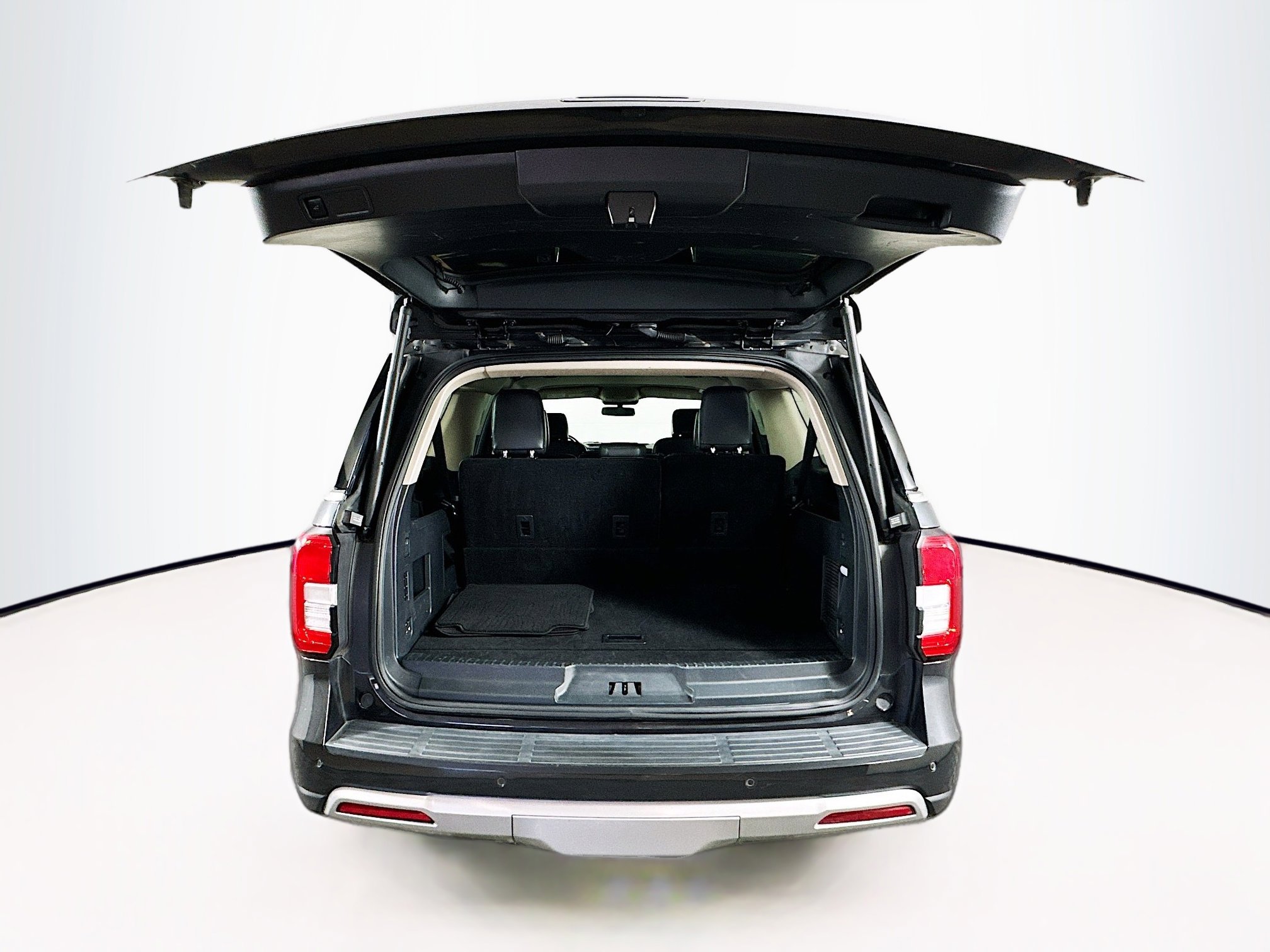 Used 2024 Ford Expedition Max XLT image 30