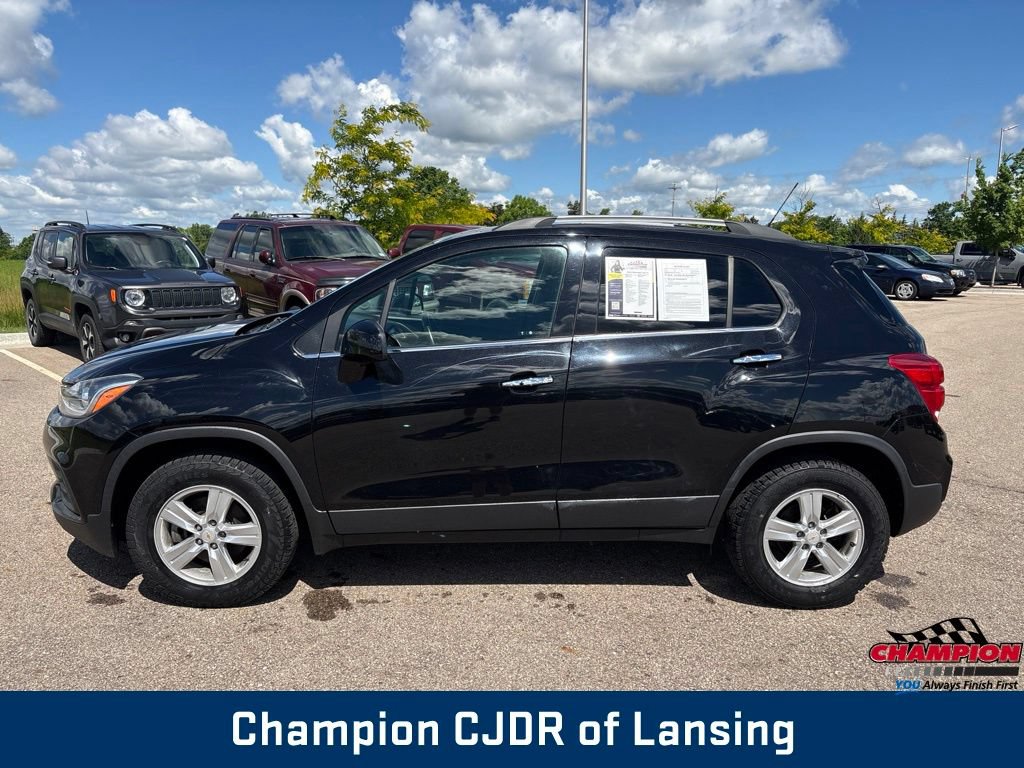 Used 2019 Chevrolet Trax LT w/ LT Convenience Package AWD/4WD image 4