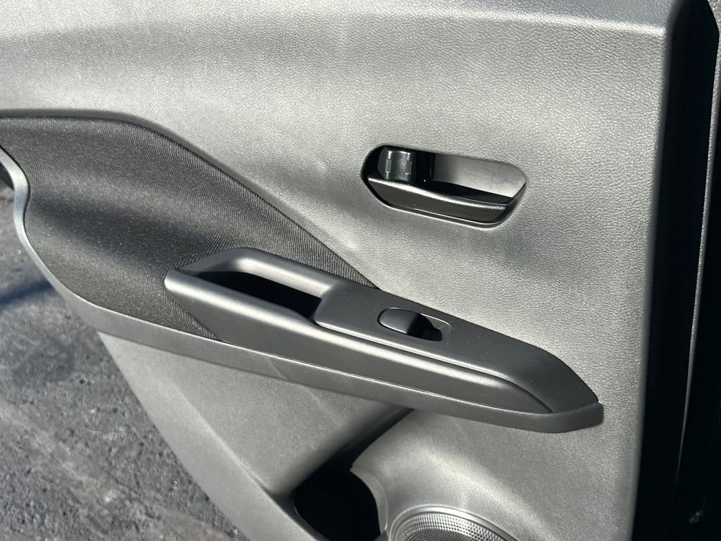 New 2025 Nissan Kicks Play S image 15