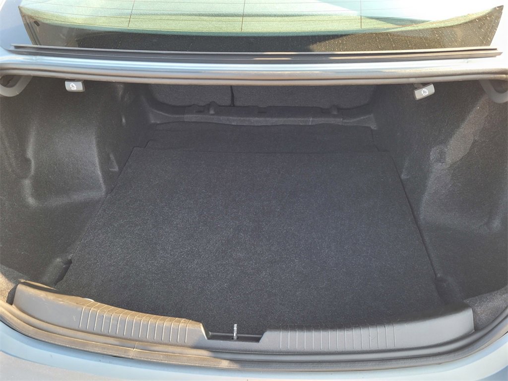 Used 2024 Chevrolet Malibu LT image 26