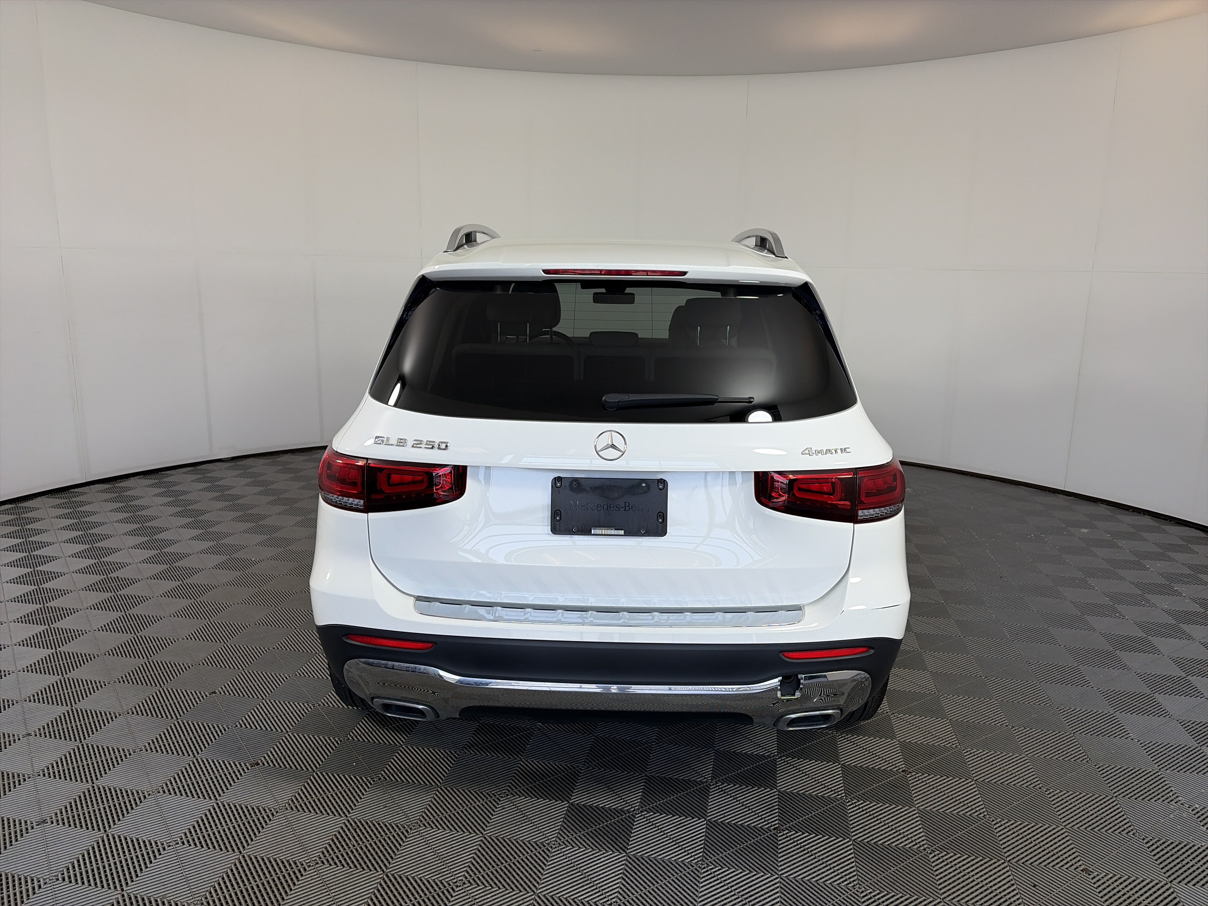 Certified 2022 Mercedes-Benz GLB 250 4MATIC image 9