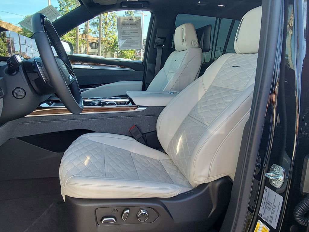 Certified 2025 Cadillac Escalade Premium Luxury Platinum image 19