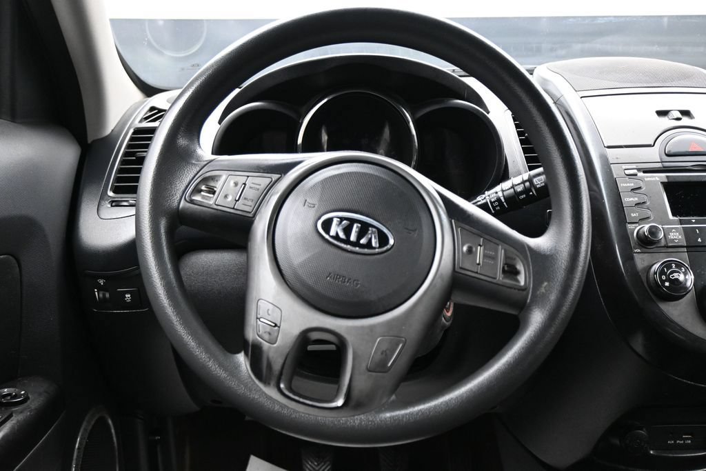 Used 2010 Kia Soul + w/ Audio Pkg FWD image 14
