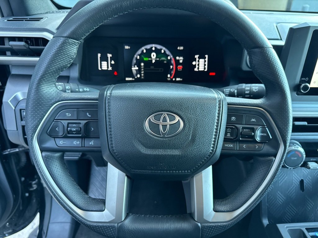 Used 2025 Toyota 4Runner SR5 image 8