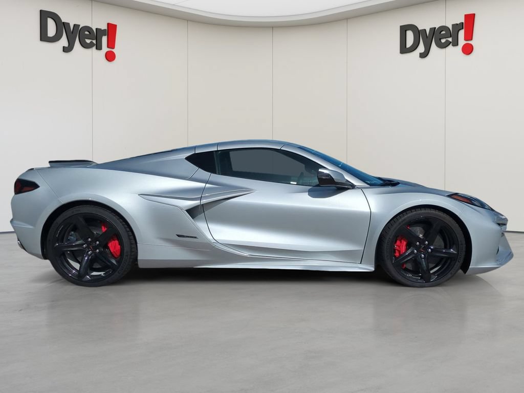 New 2026 Chevrolet Corvette E-Ray w/ ZER Performance Package AWD/4WD image 2