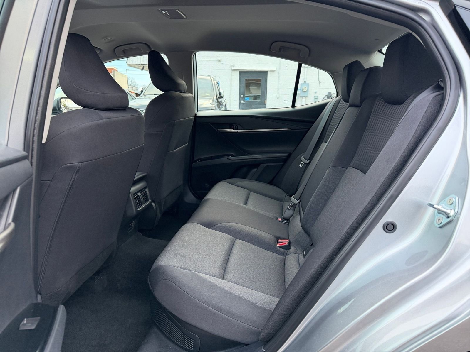 Used 2025 Toyota Camry LE image 24