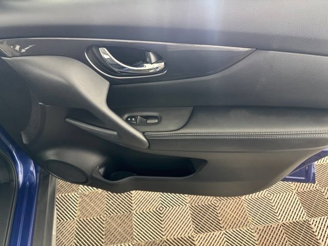Certified 2020 Nissan Rogue SV AWD/4WD image 19