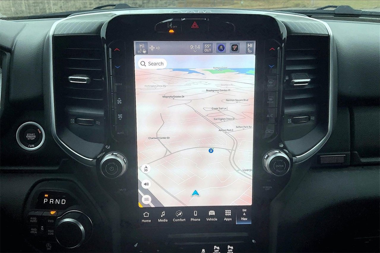 New 2026 RAM 1500 4x4 Crew Cab image 13