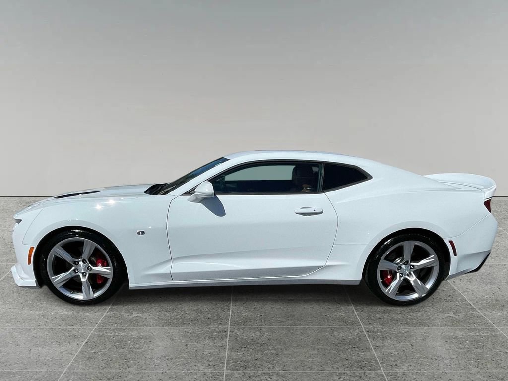 Used 2016 Chevrolet Camaro SS image 2