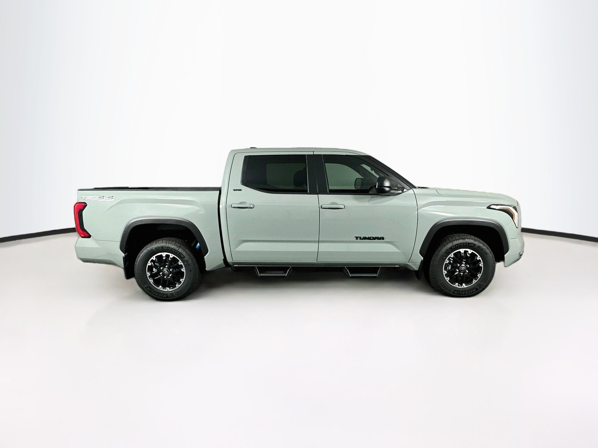 Used 2025 Toyota Tundra SR5 w/ TRD Off-Road Package AWD/4WD image 10