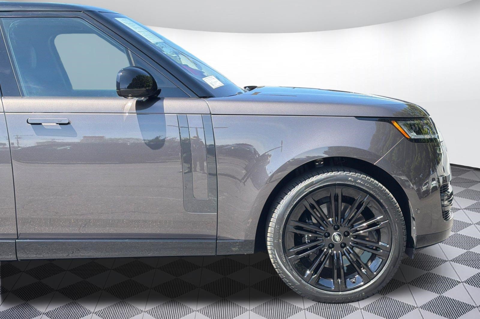 Used 2023 Land Rover Range Rover Long Wheelbase First Edition AWD/4WD image 34