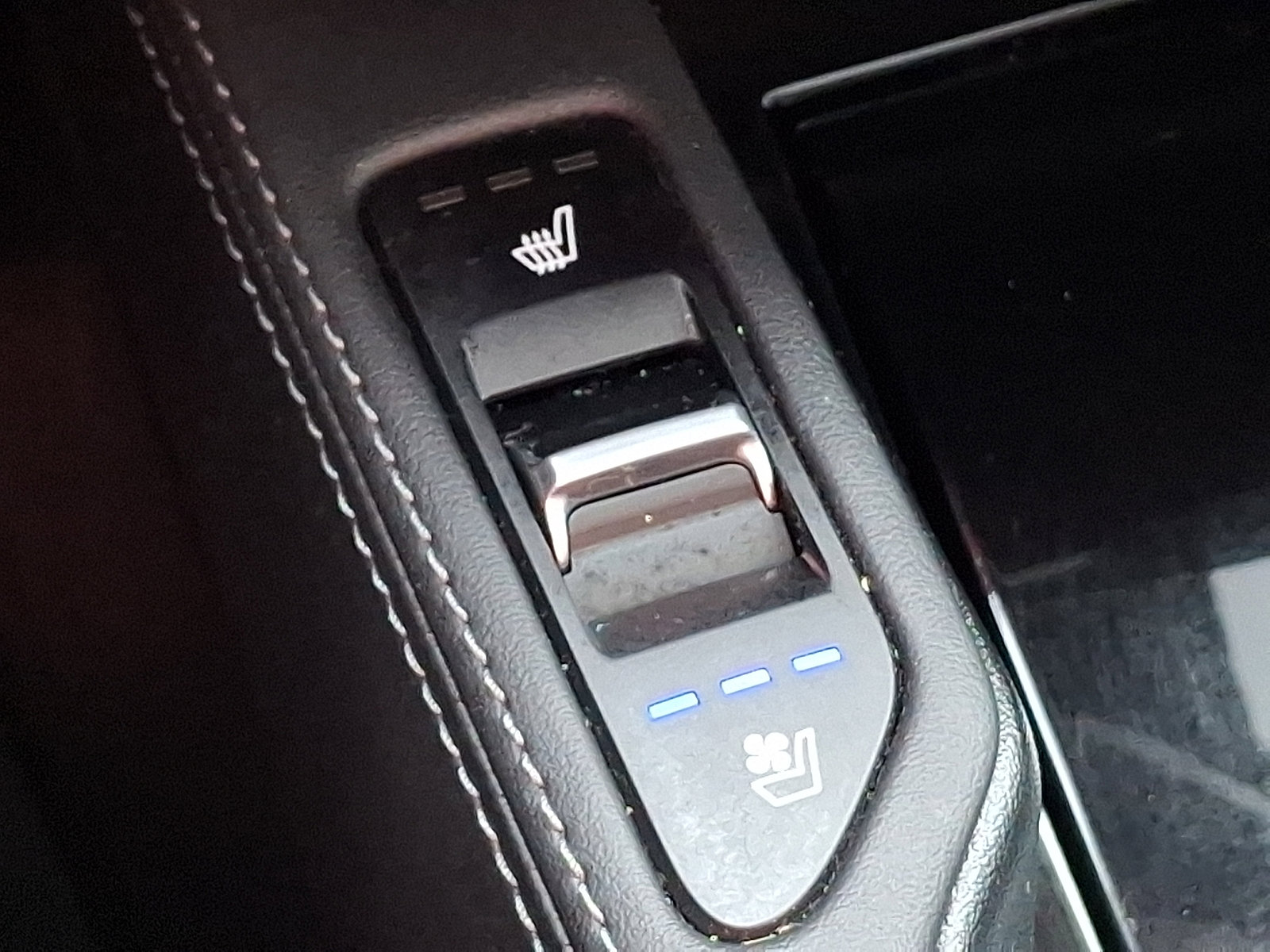 Used 2022 Kia Telluride SX w/ SX Prestige Package image 29