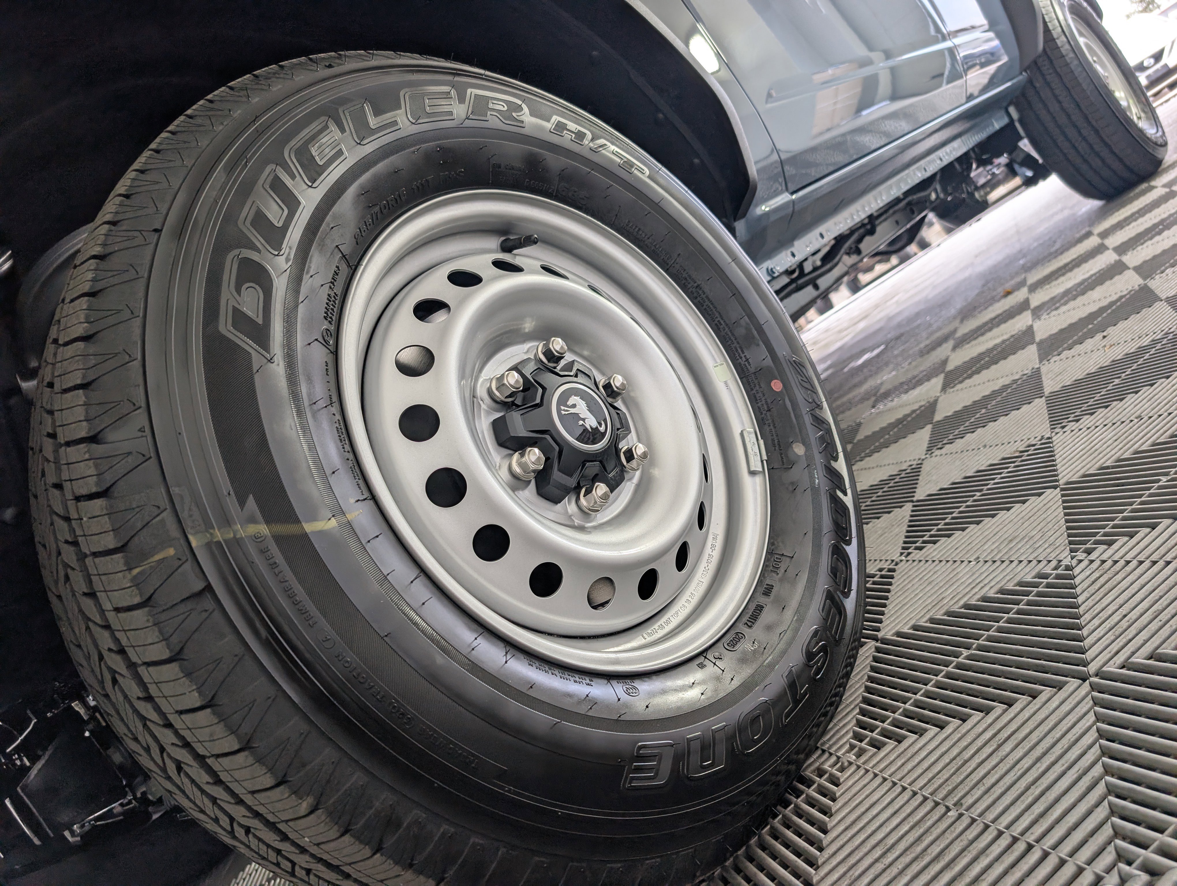 New 2025 Ford Bronco 4-Door image 17