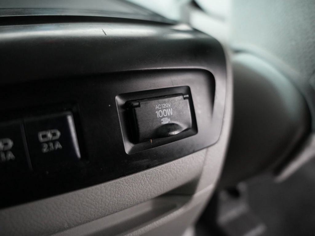 Used 2020 Toyota Sienna LE FWD image 38