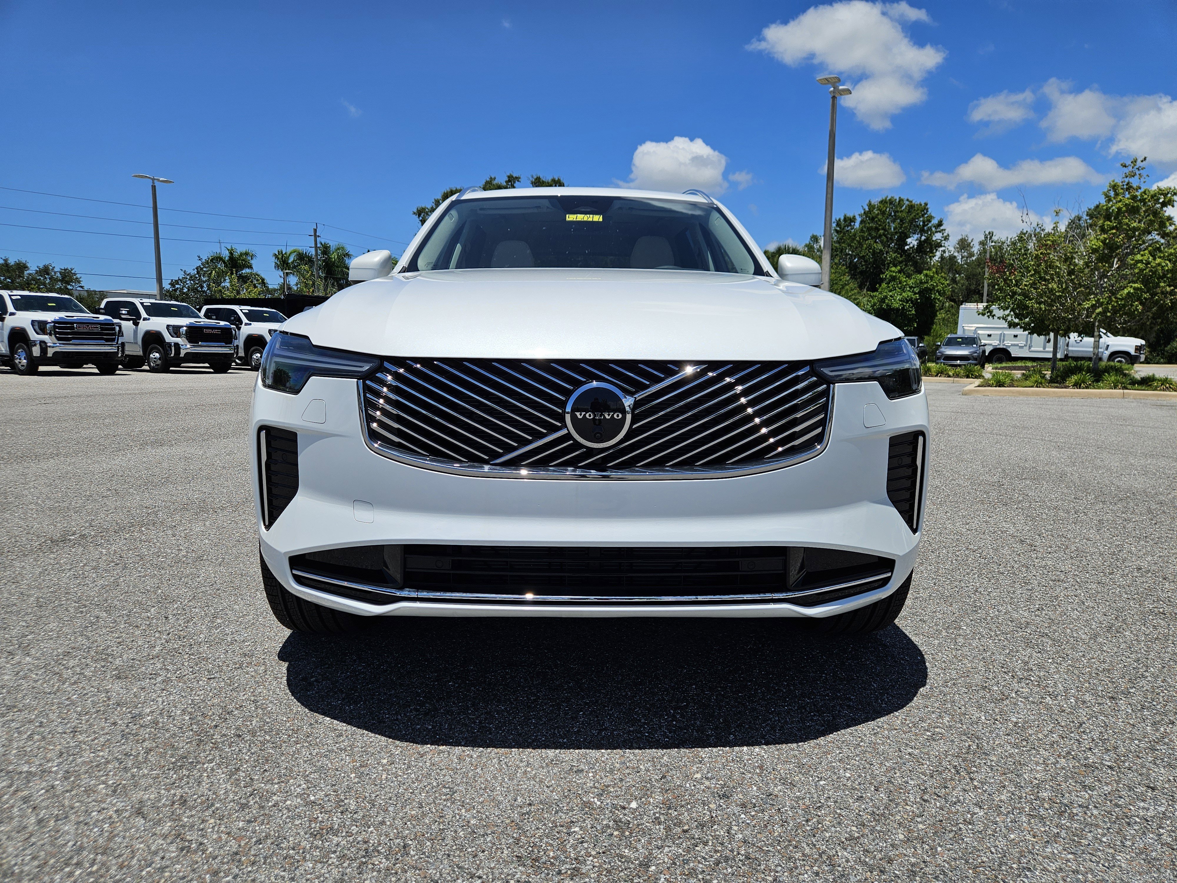 New 2026 Volvo XC90 B6 Ultra image 2