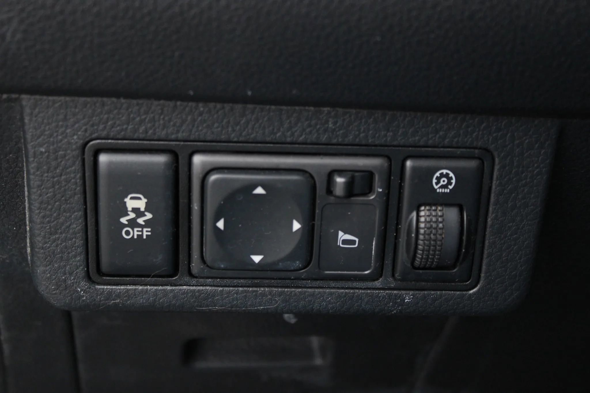 Used 2012 Nissan Versa 1.8 S w/ Plus Pkg image 13