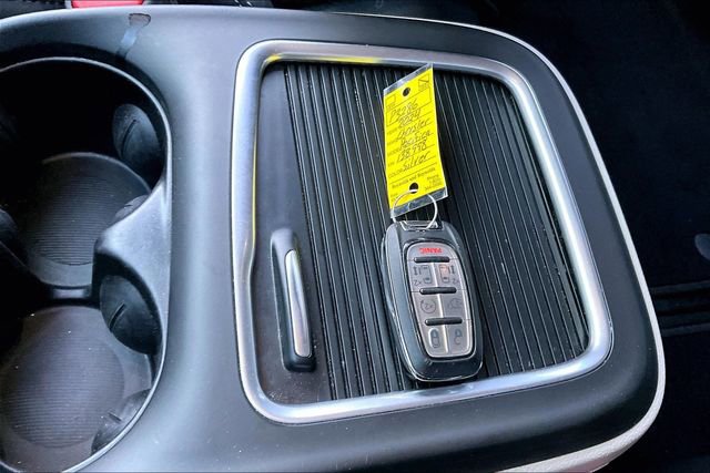 Used 2024 Chrysler Pacifica Touring-L image 35