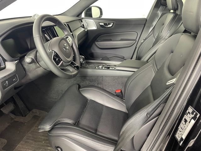 Used 2018 Volvo XC60 T6 Inscription w/ Luxury Seat Package AWD/4WD image 2