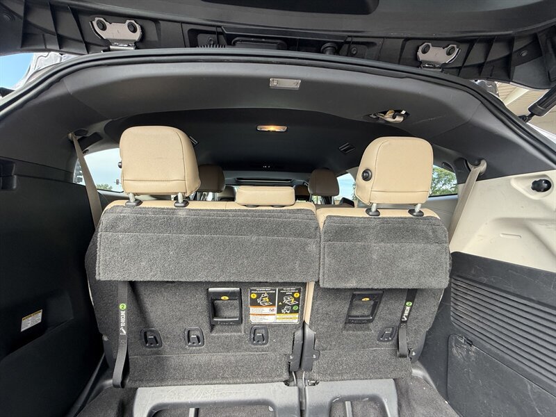 Used 2021 Toyota Sienna XLE w/ XLE Plus Package FWD image 14