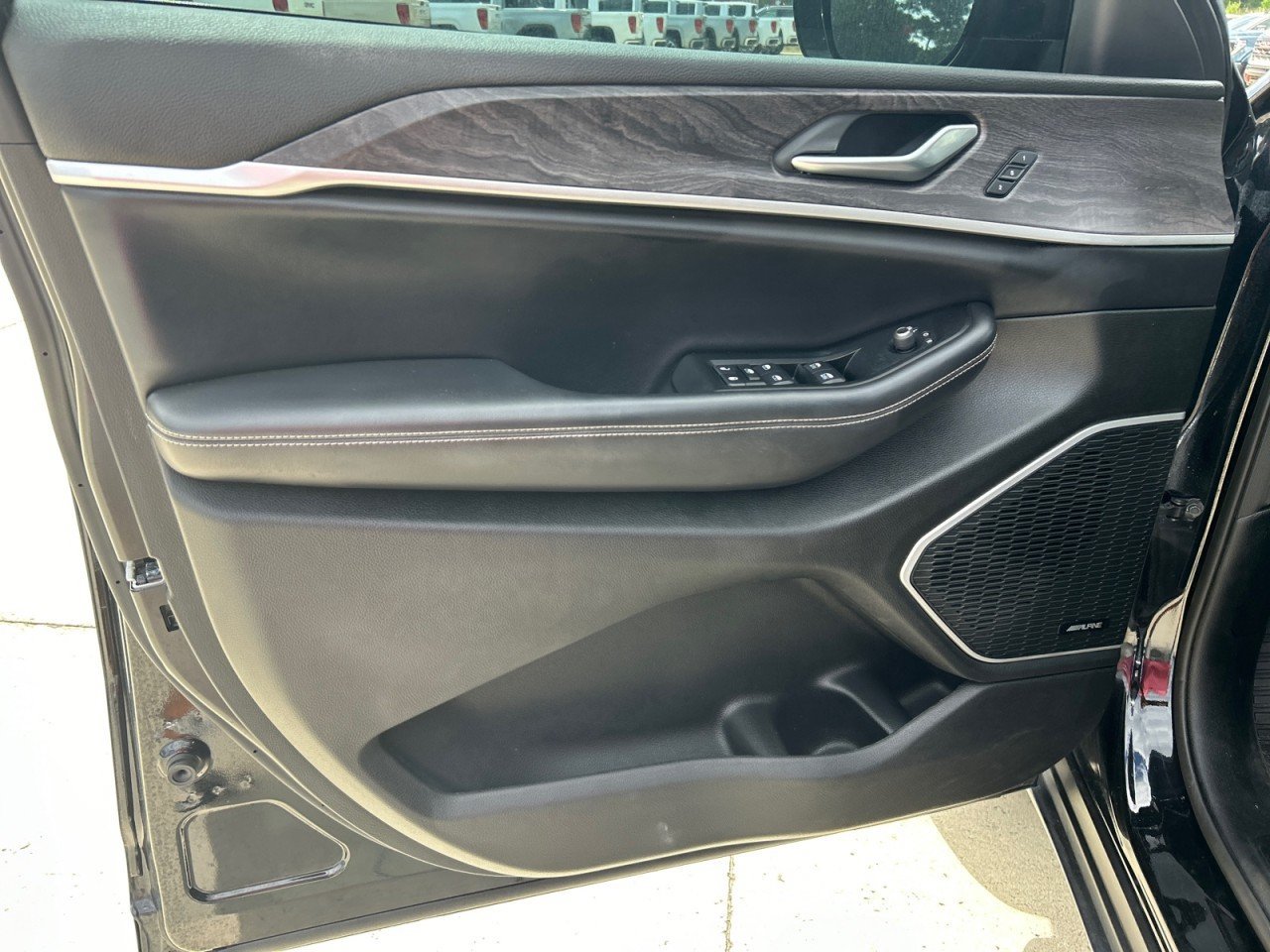 Used 2021 Jeep Grand Cherokee L Limited AWD/4WD image 10