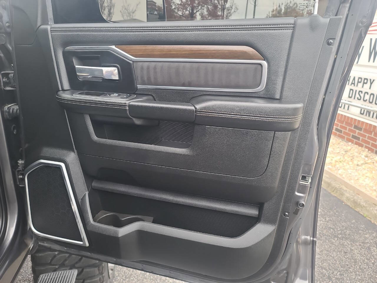 Used 2022 RAM 2500 Laramie AWD/4WD image 42