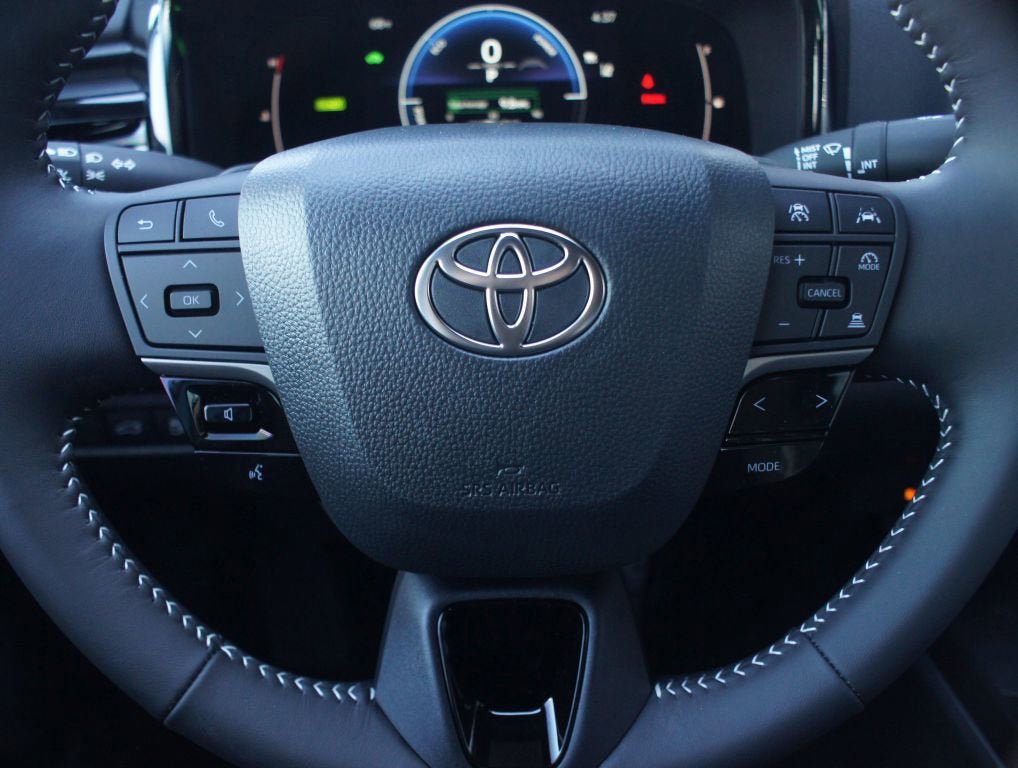 New 2026 Toyota Camry SE FWD image 6