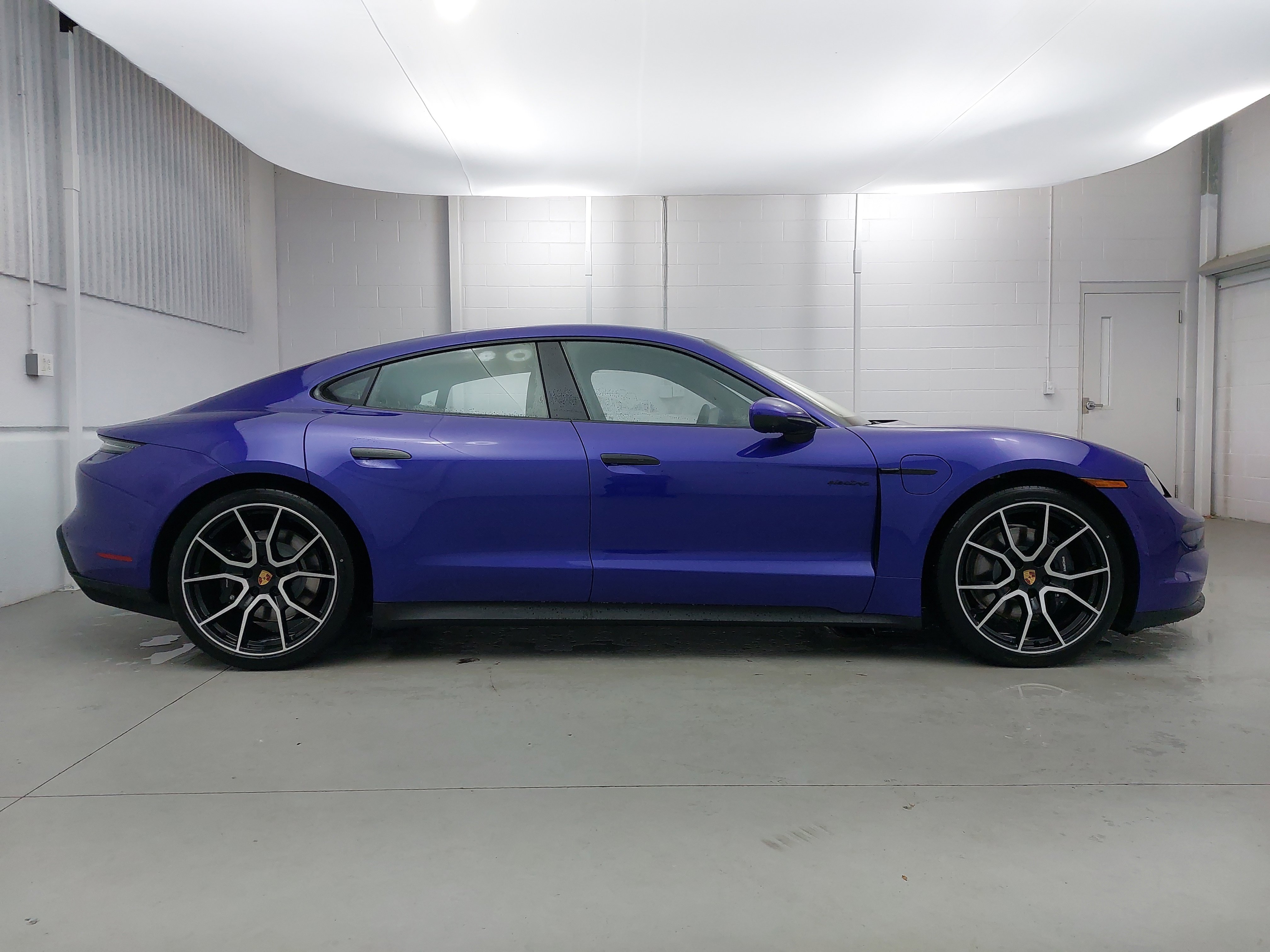 New 2025 Porsche Taycan image 8