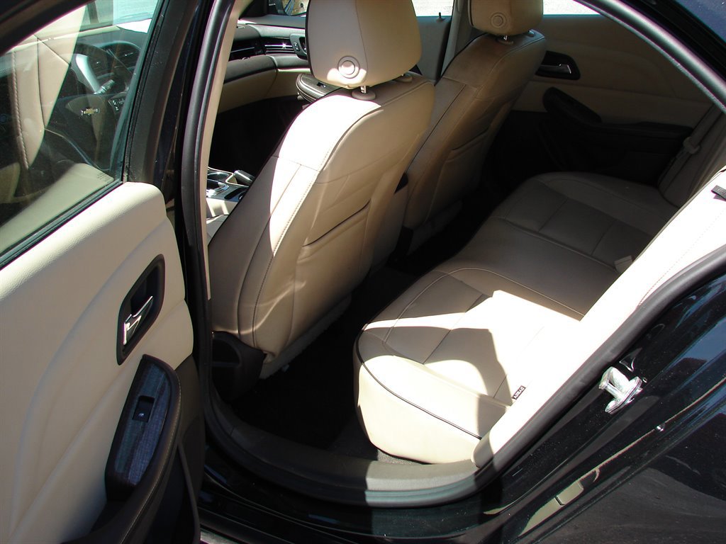 Used 2016 Chevrolet Malibu LTZ image 8