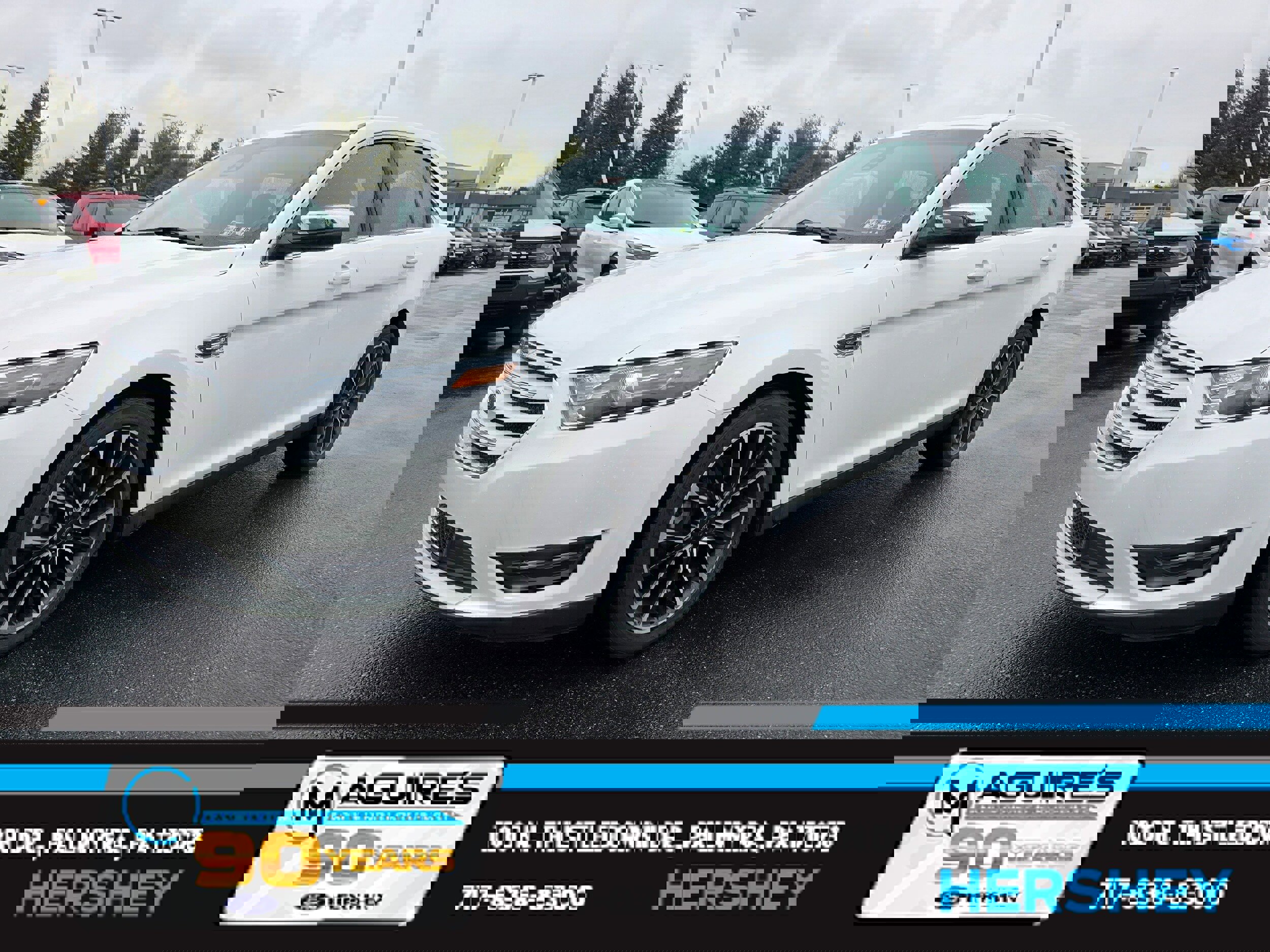 Used 2017 Ford Taurus Limited image 1