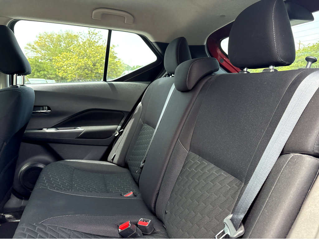 Used 2023 Nissan Kicks SV FWD image 14