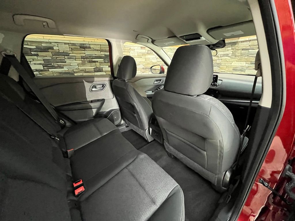 Used 2022 Nissan Rogue SV AWD/4WD image 35