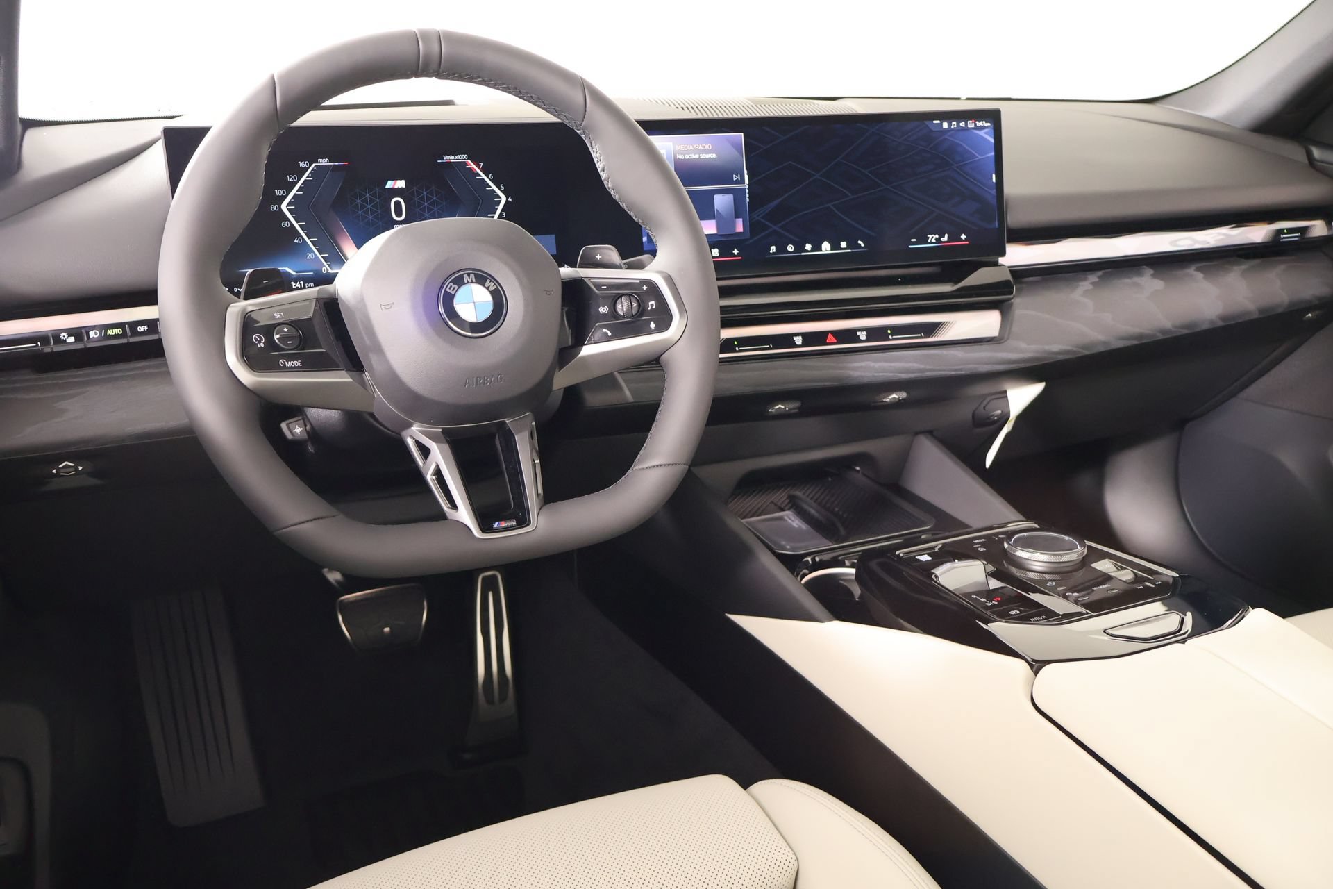 New 2026 BMW 530i xDrive w/ M Sport Package AWD/4WD image 2