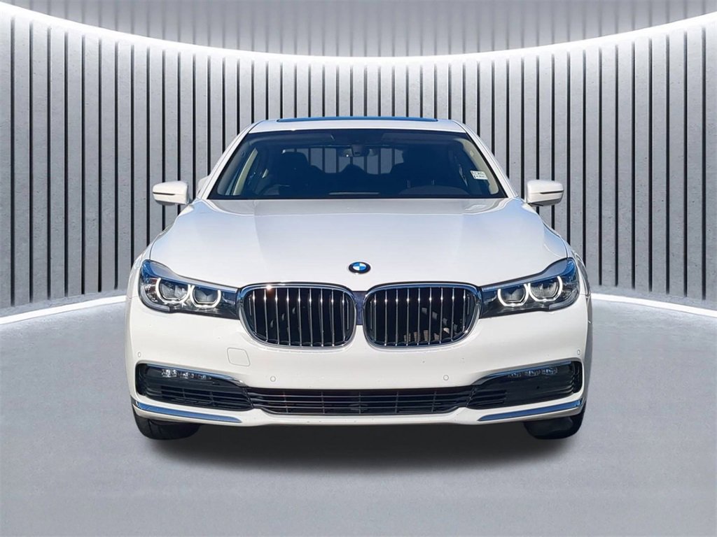 Used 2018 BMW 740i xDrive image 10