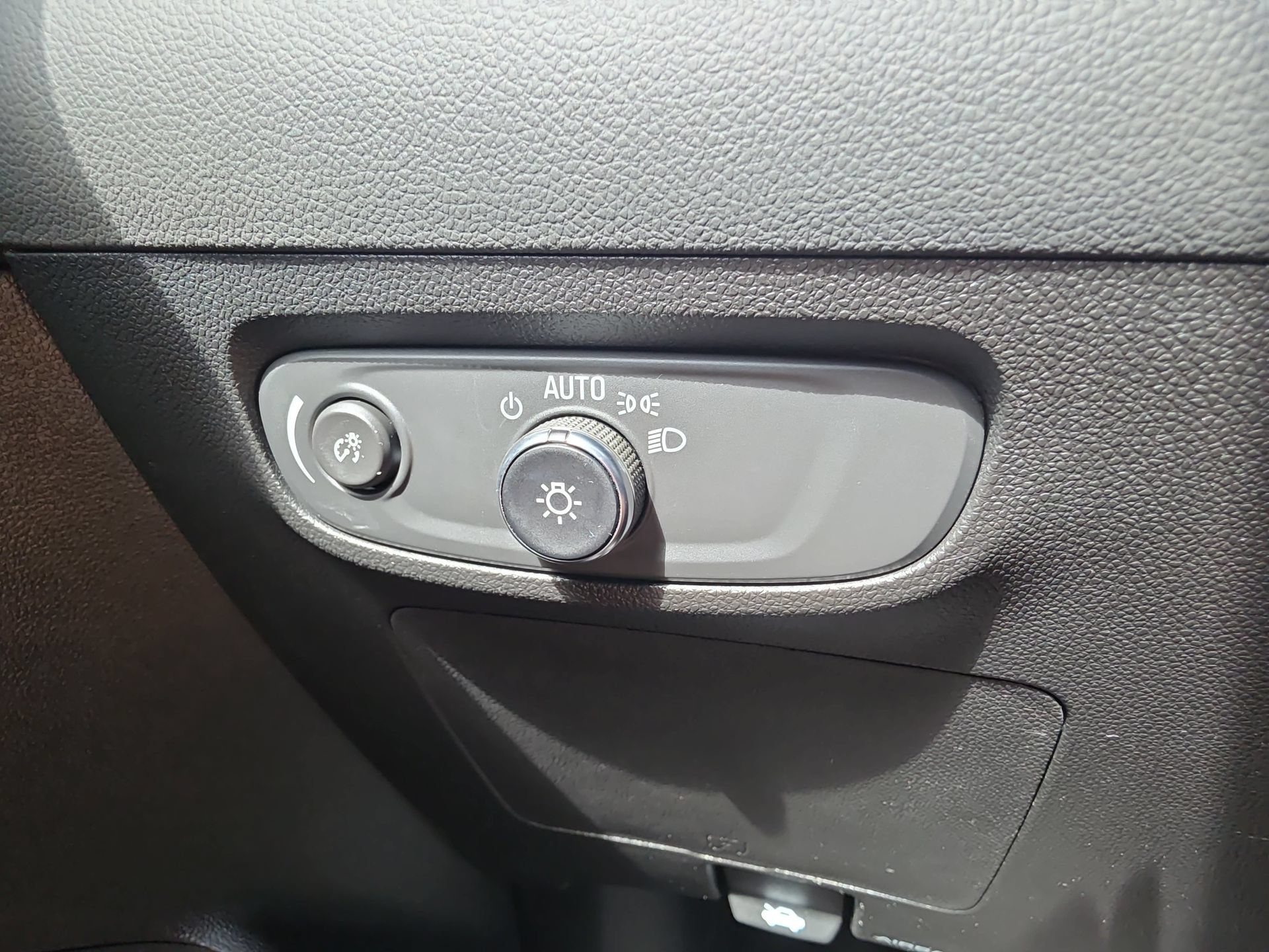 Used 2025 Buick Encore GX Preferred FWD image 20
