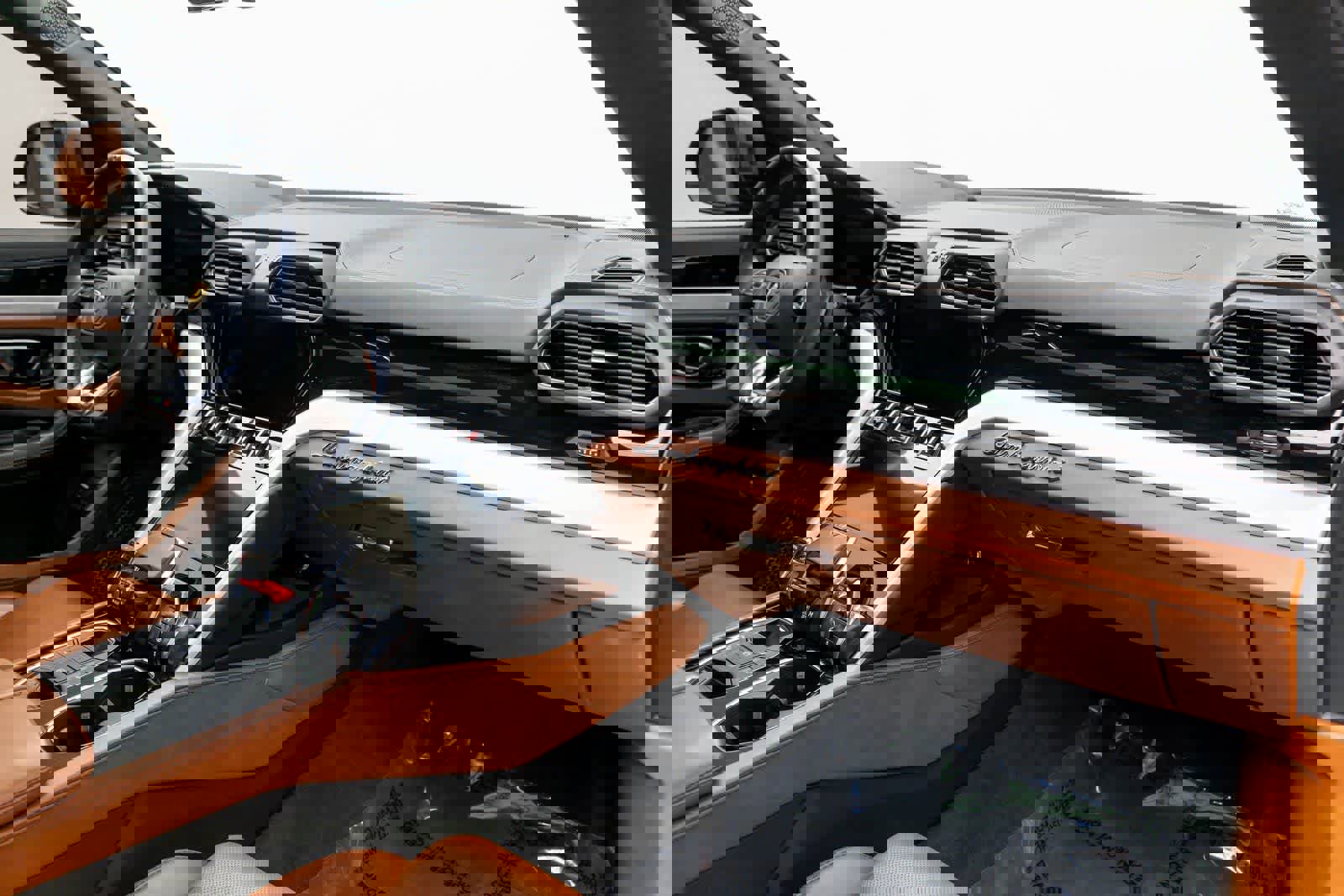 Used 2022 Lamborghini Urus AWD/4WD image 62