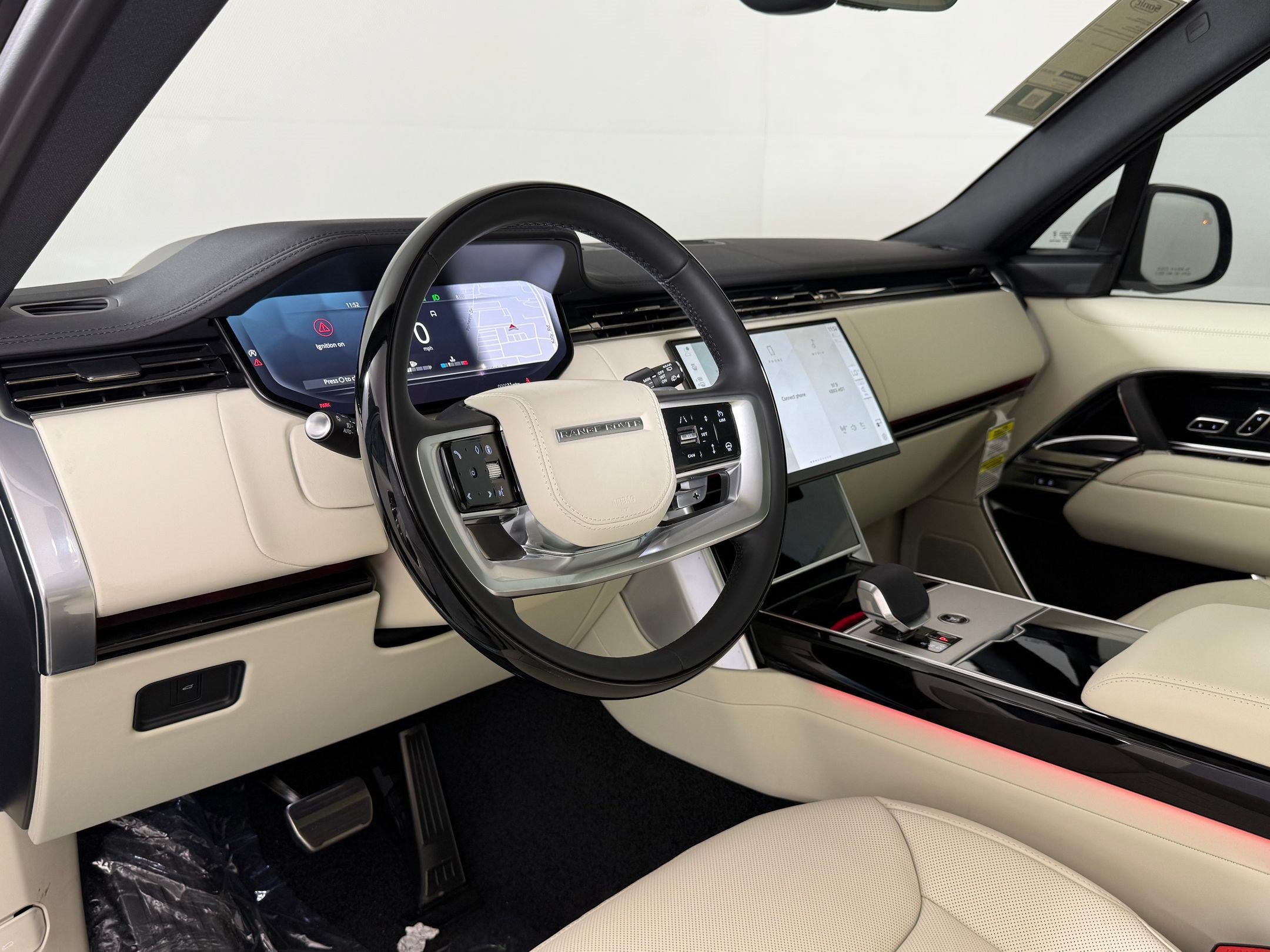 New 2026 Land Rover Range Rover SE AWD/4WD image 4
