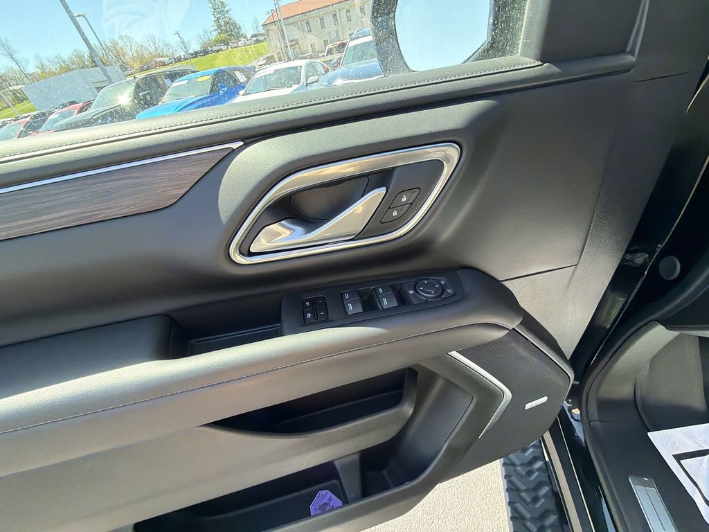 Used 2024 Chevrolet Tahoe Z71 AWD/4WD image 19
